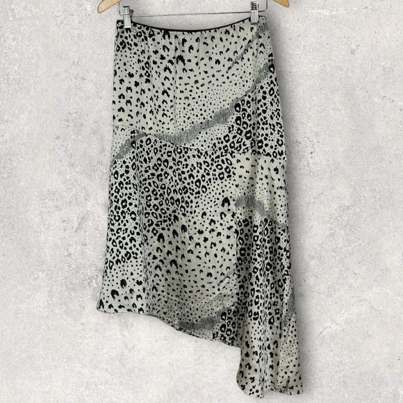 NEW Everleigh‎ Leopard Print Asymmetrical Skirt Off White Black Size Medium Boho - Picture 2 of 8